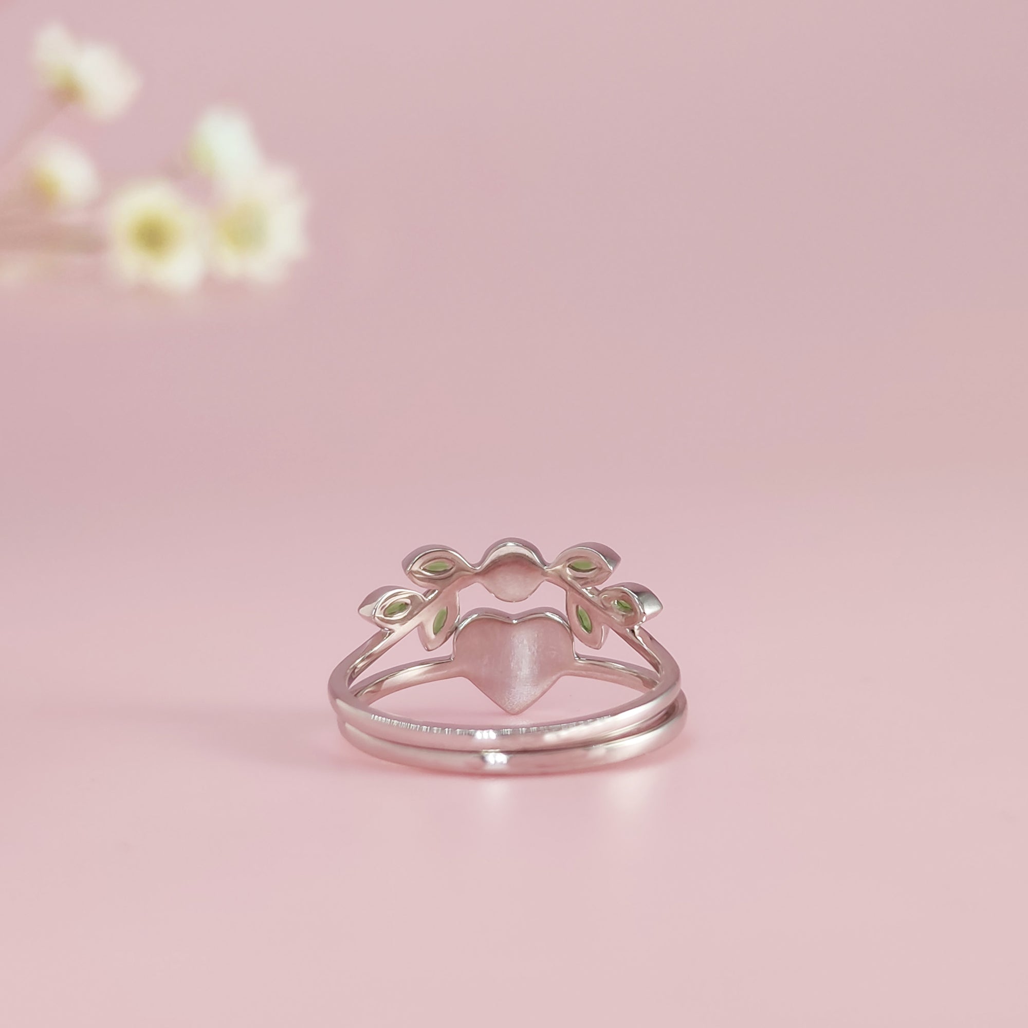Corazón susurrante: conjunto de anillos de cenizas