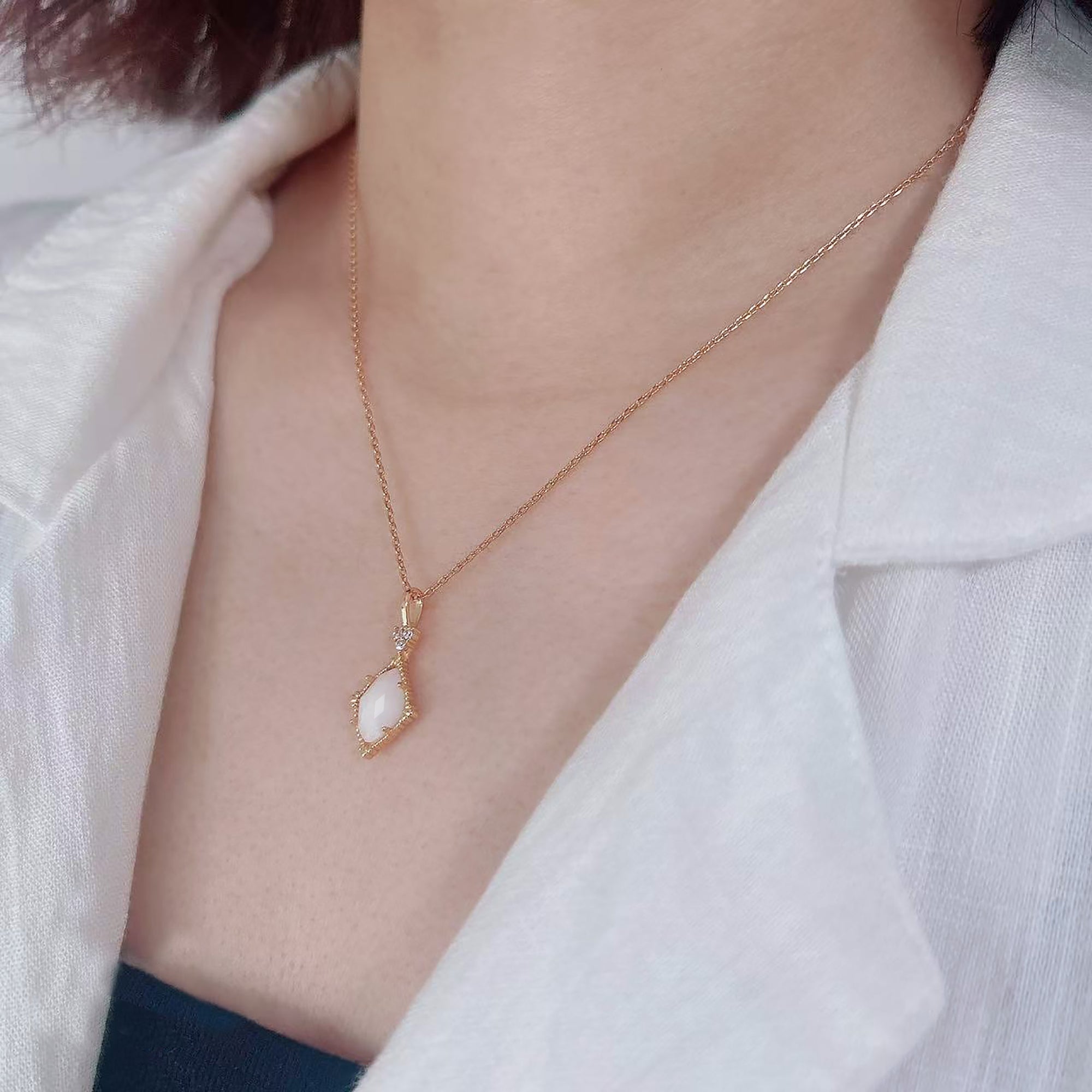Esencia del Amor: Collar de Leche Materna