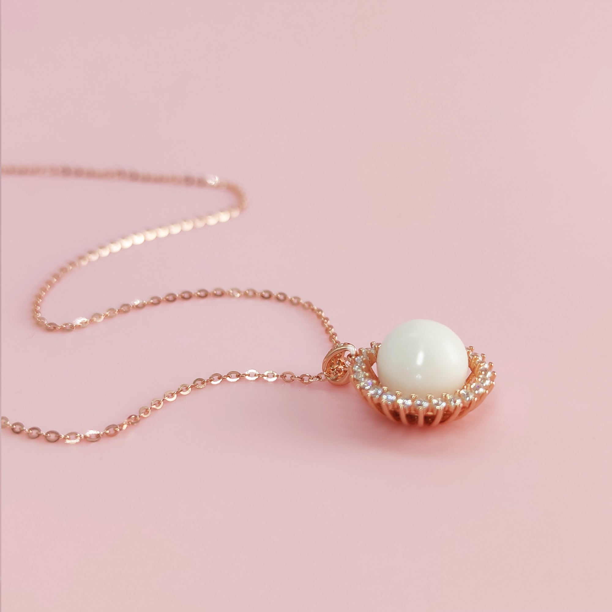 Pearlescent Moments: Breastmilk Necklace
