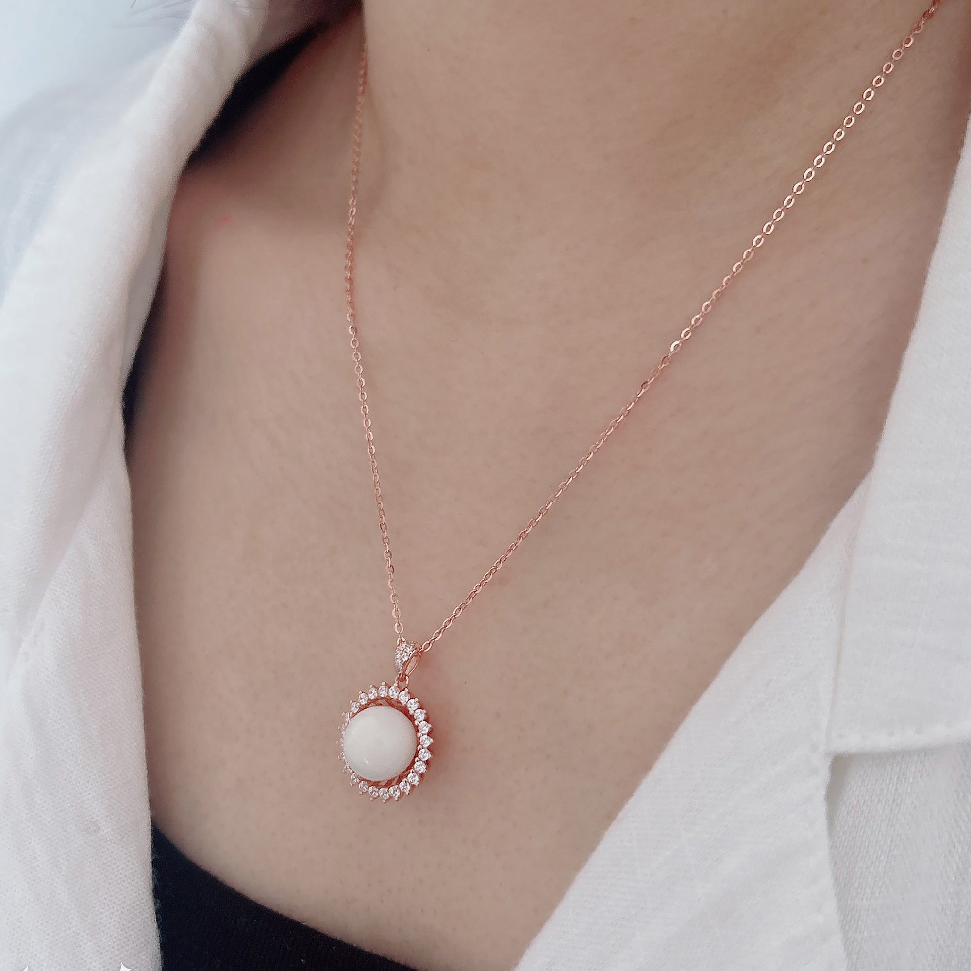 Pearlescent Moments: Breastmilk Necklace