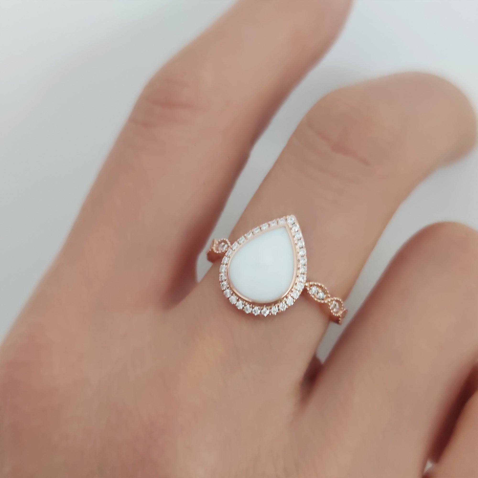 Lumina Essence: Anillo para la leche materna