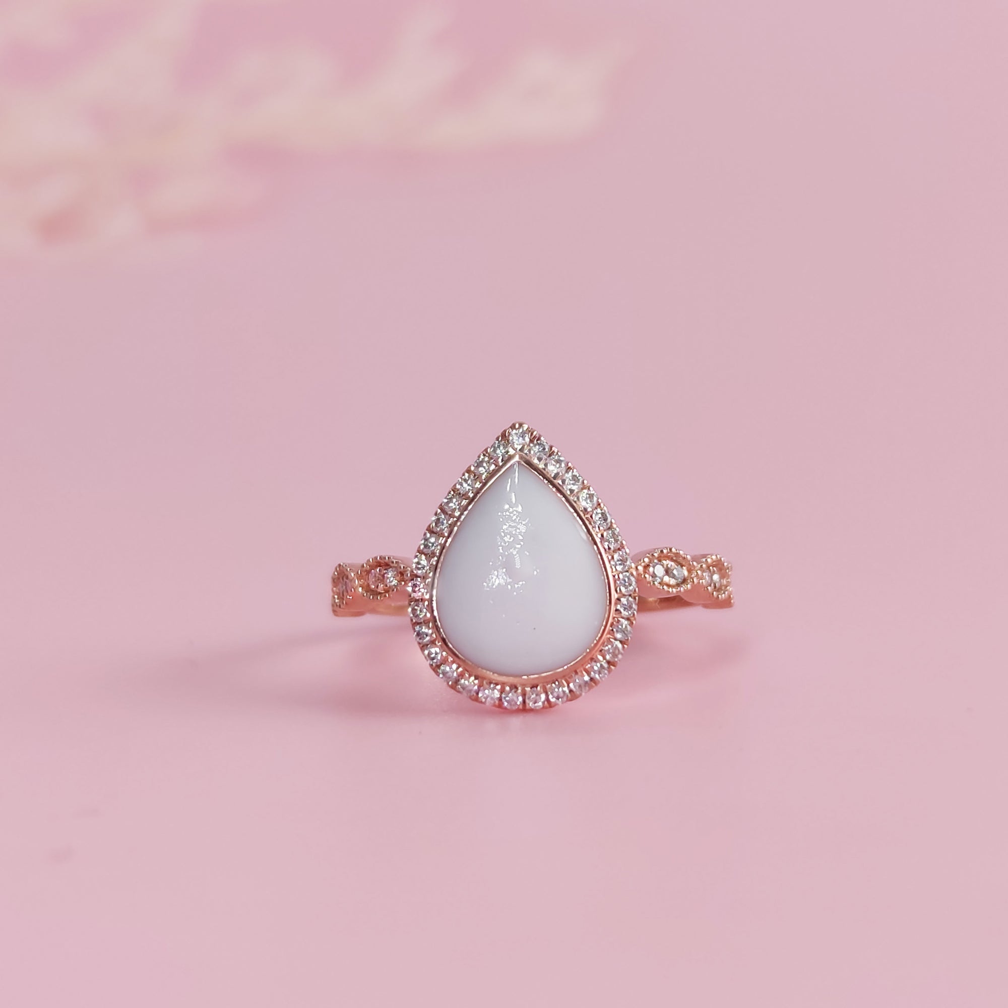 Lumina Essence: Anillo para la leche materna