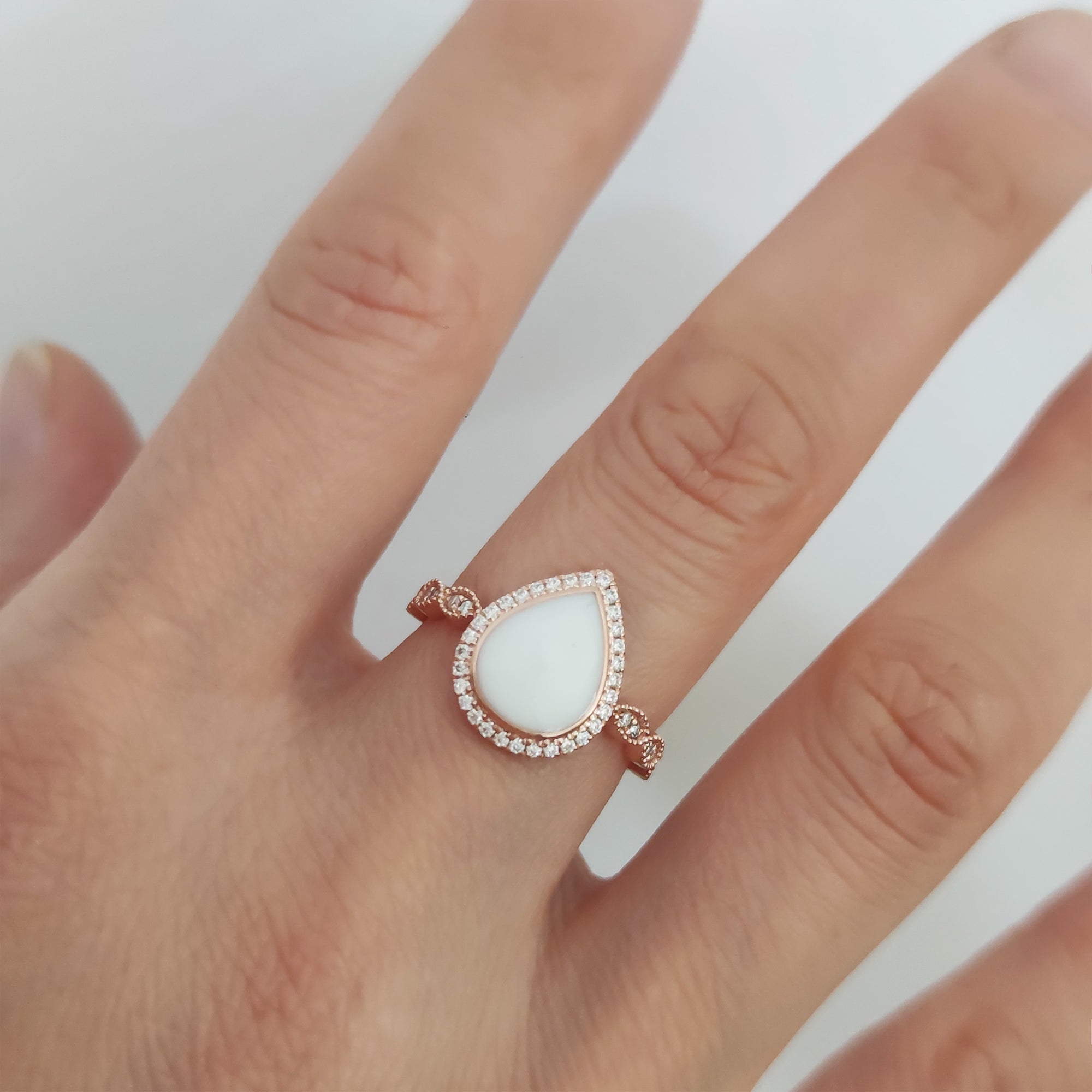 Lumina Essence: Anillo para la leche materna