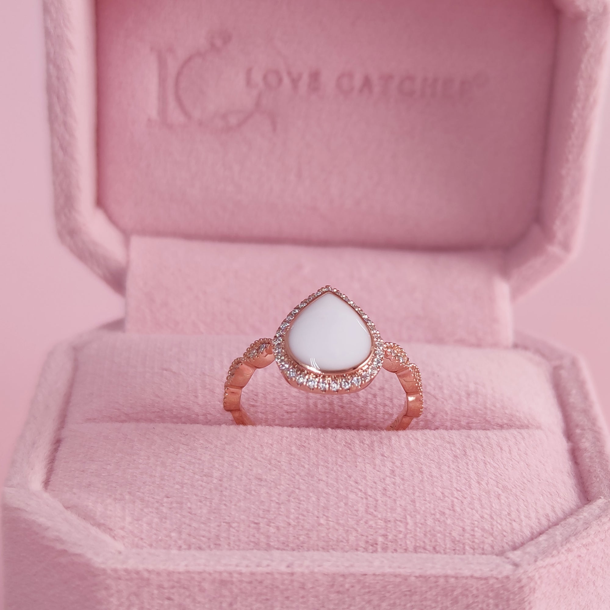 Lumina Essence: Anillo para la leche materna