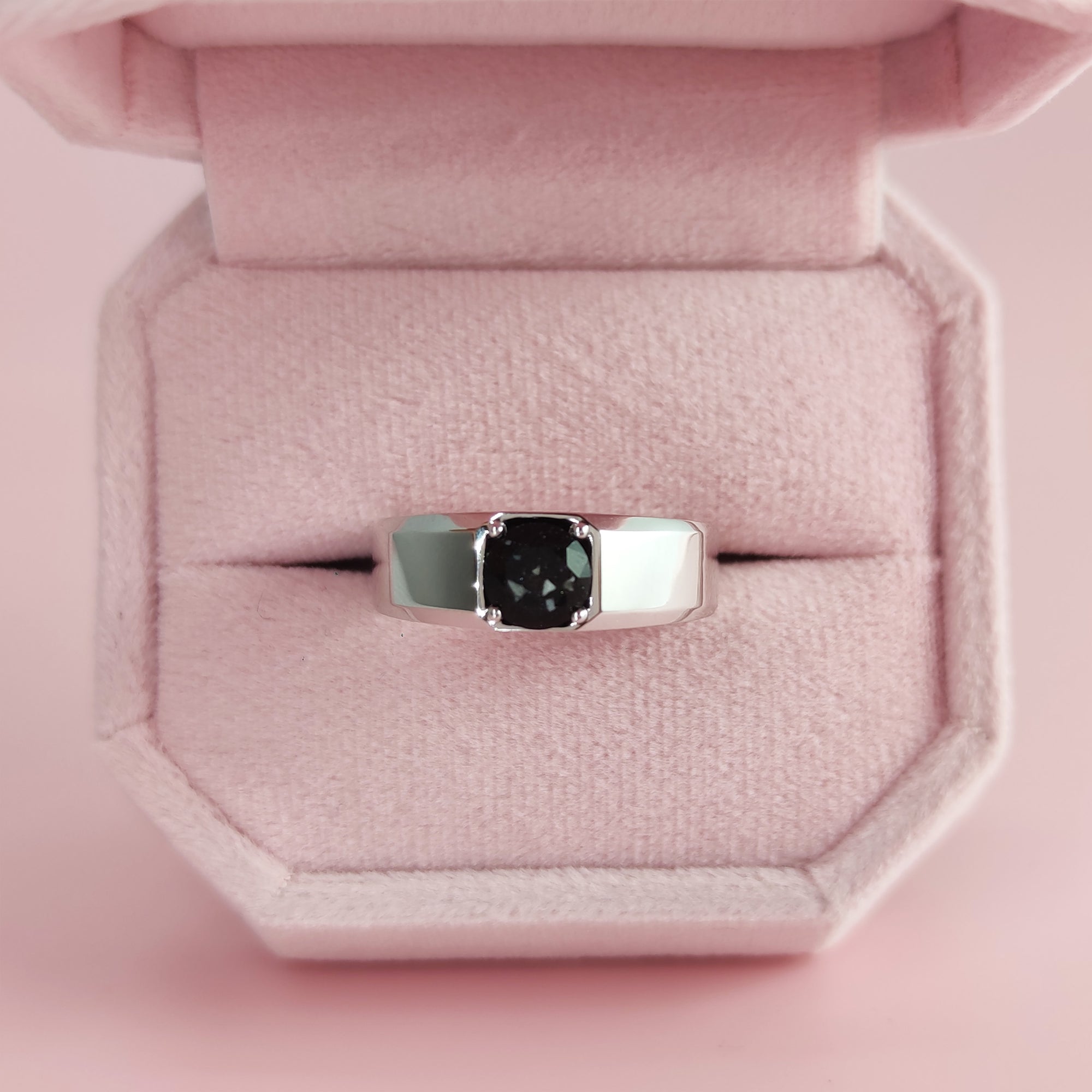 Treasured Echo: Men's Ashes Ring