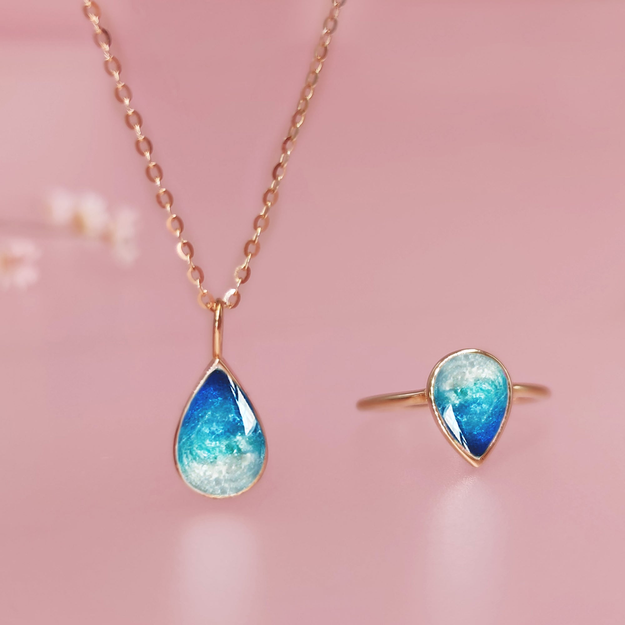 Lebenskreis: Asche-Halskette