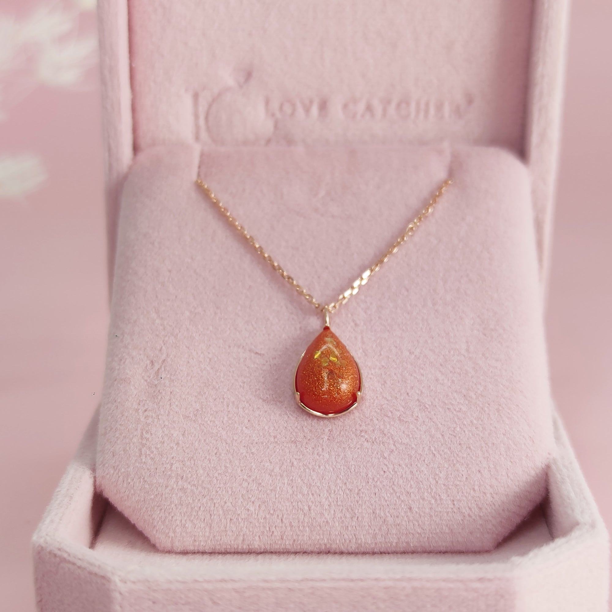 Glisten Drop: Teardrop Ashes Gold Necklace