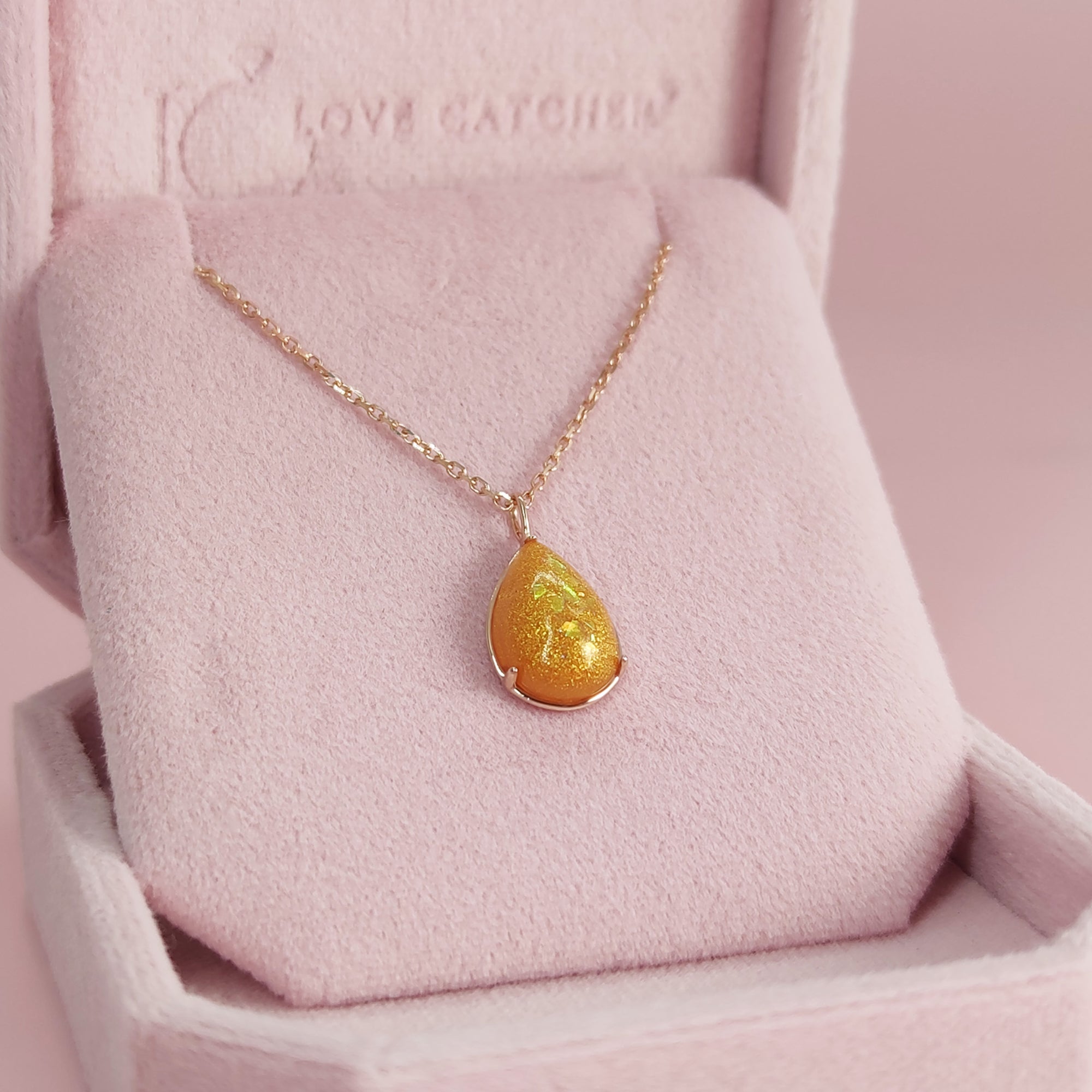 Glisten Drop: Teardrop Ashes Gold Necklace