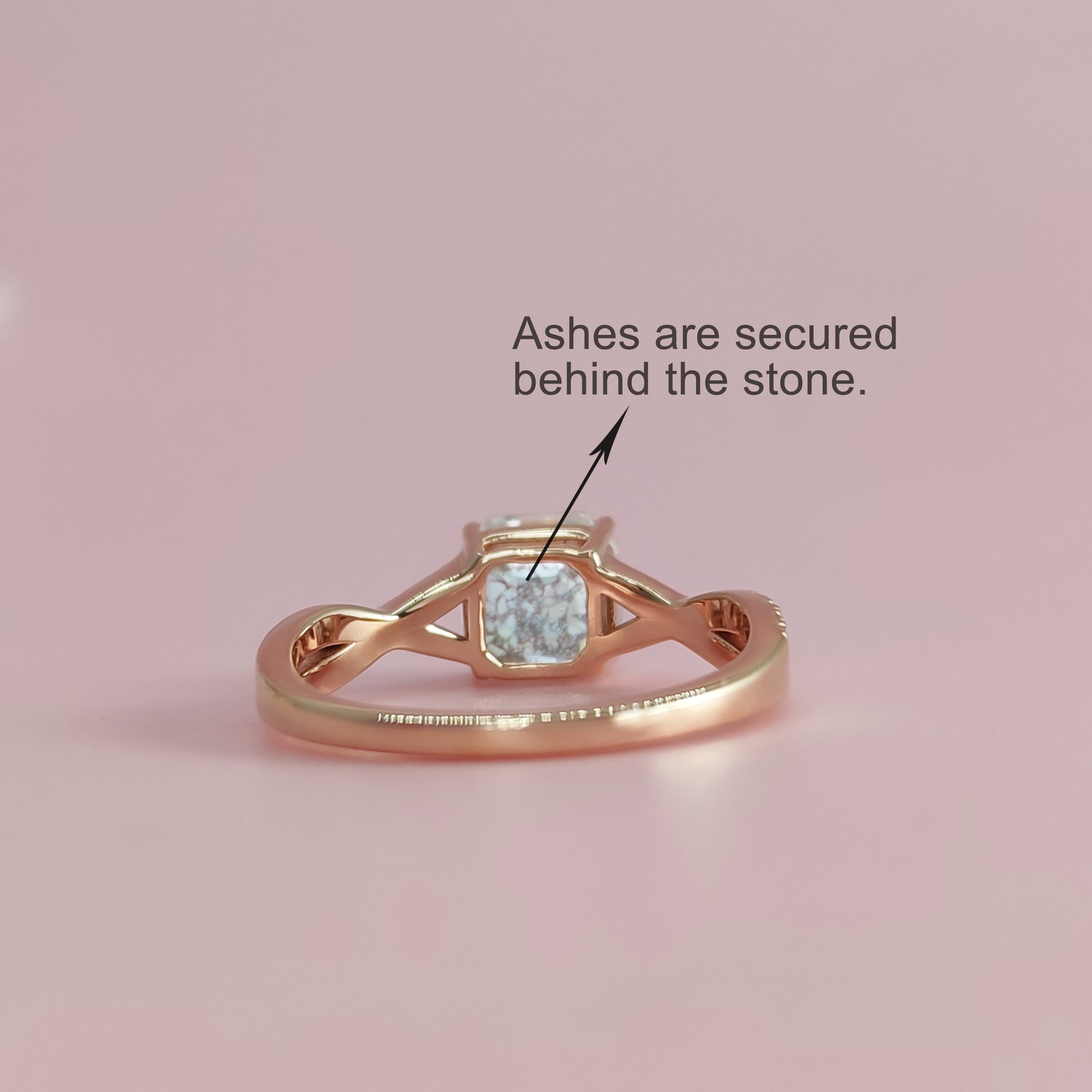 Königliche Blüte: Aschering mit Moissanit im Asscher-Schliff