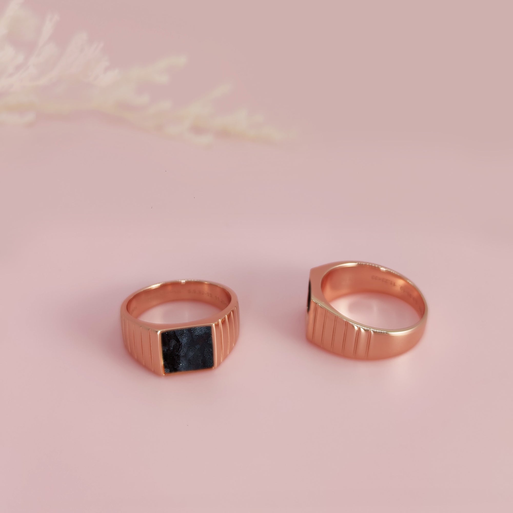 Eternal Ember: Anillo de cenizas para hombre