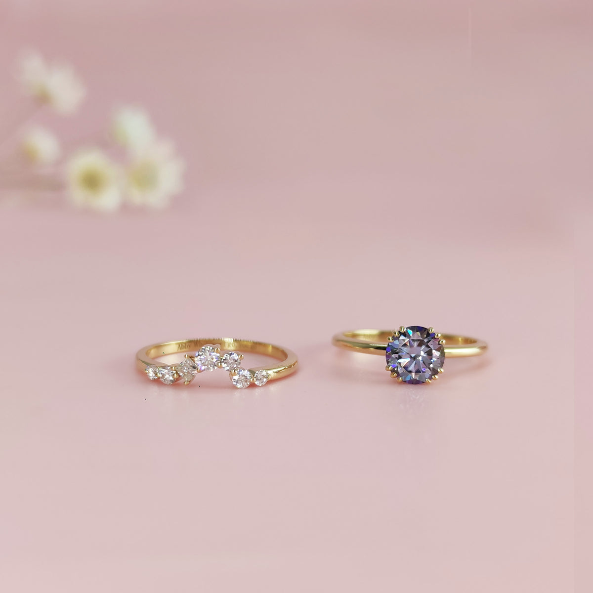 Fountain Spark : Ensemble de bagues pour cendres avec moissanite taille ronde