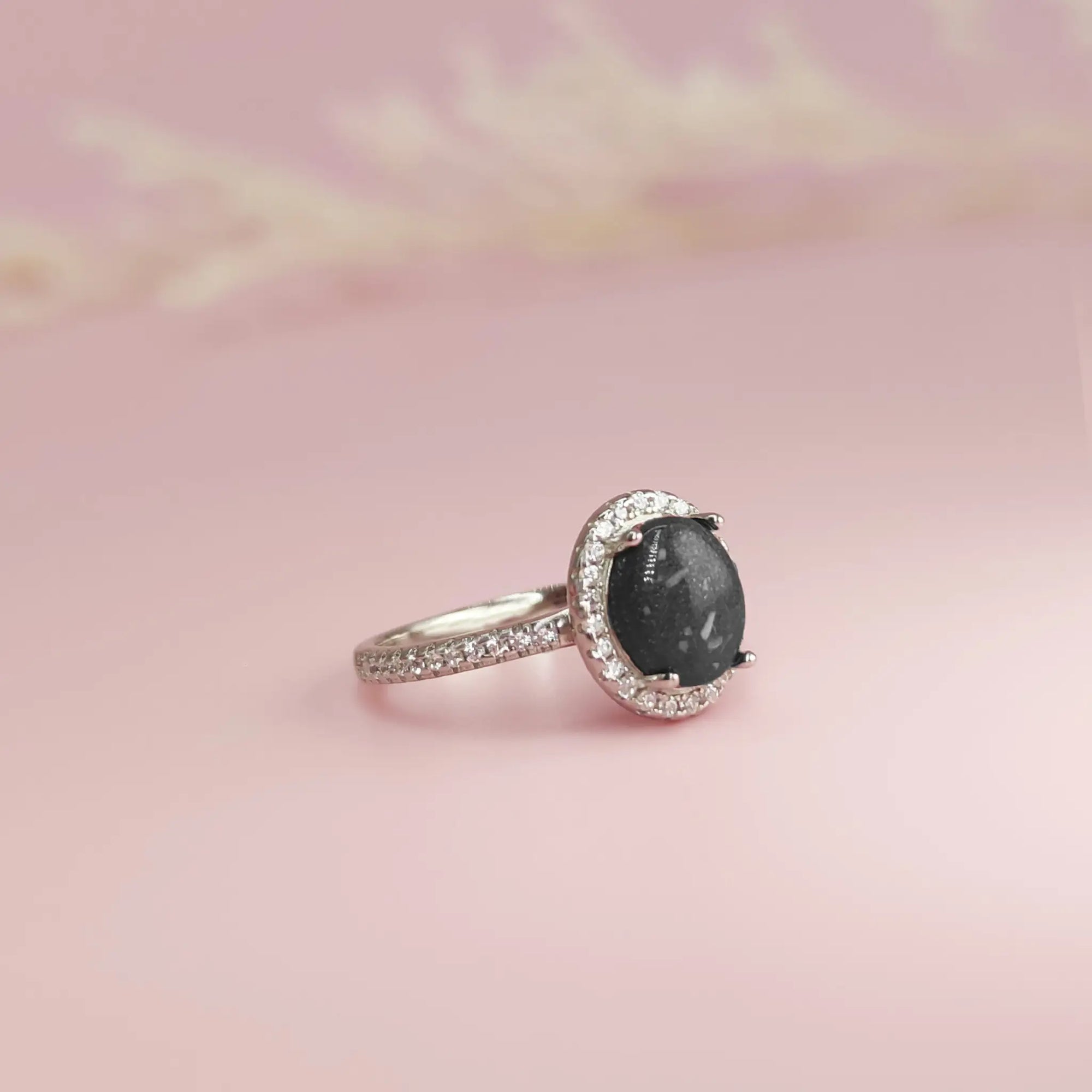 Memorable Ashes Ring Gift for Loved Ones