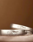 Tracks Love Band:Solid Gold Footprint Ring