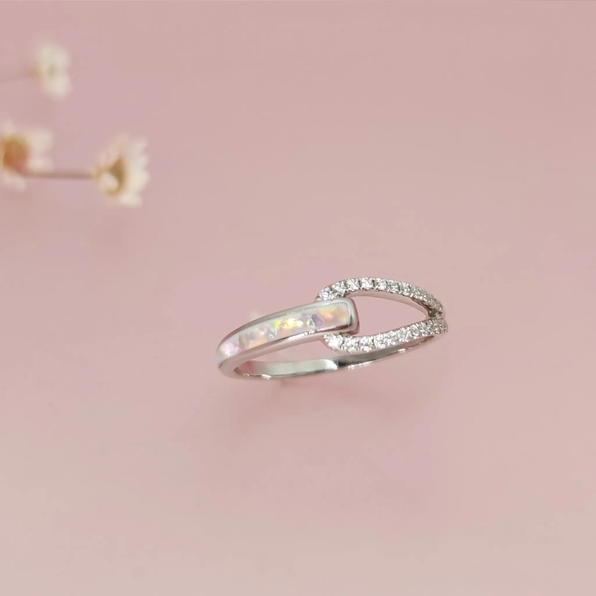 Personalized Gold Ashes Ring for Eternal Connection