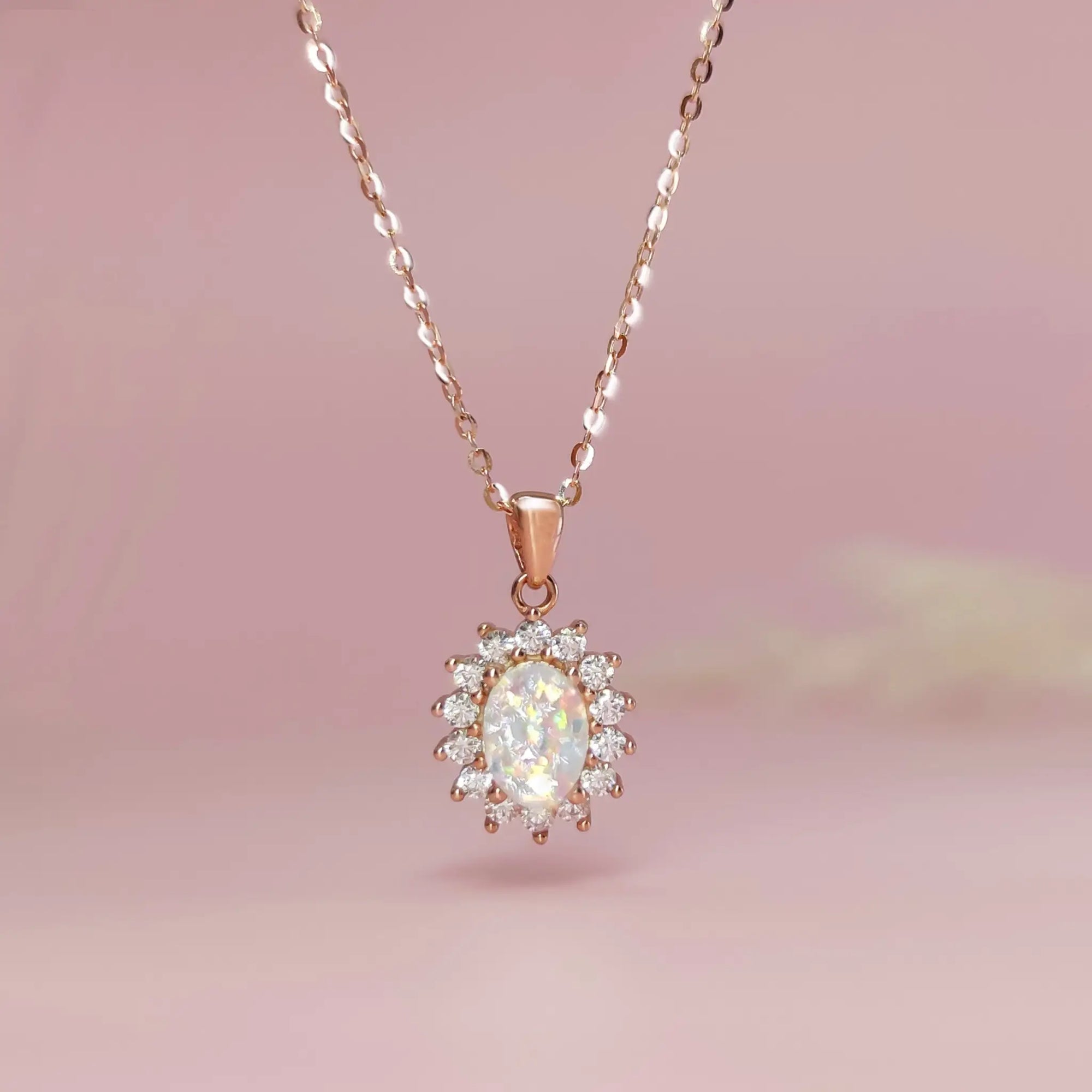 Personalized Ashes Necklace: Radiant Memorial Jewelry