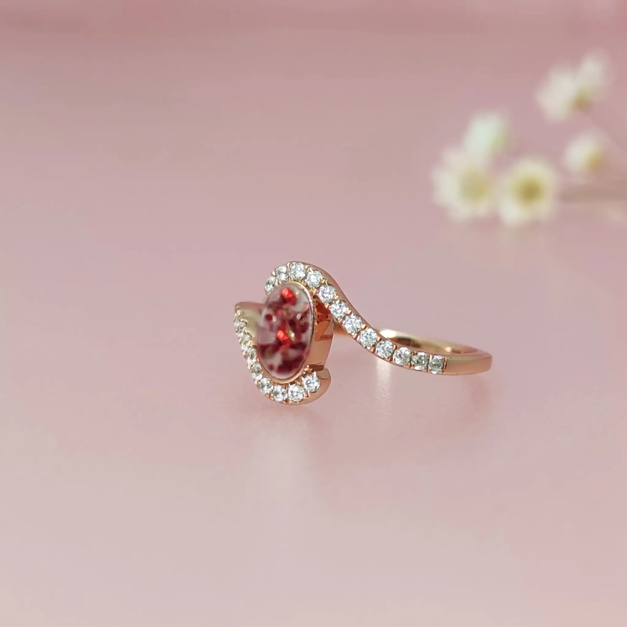 Boundless Love Ashes Ring - Elegance in Remembrance