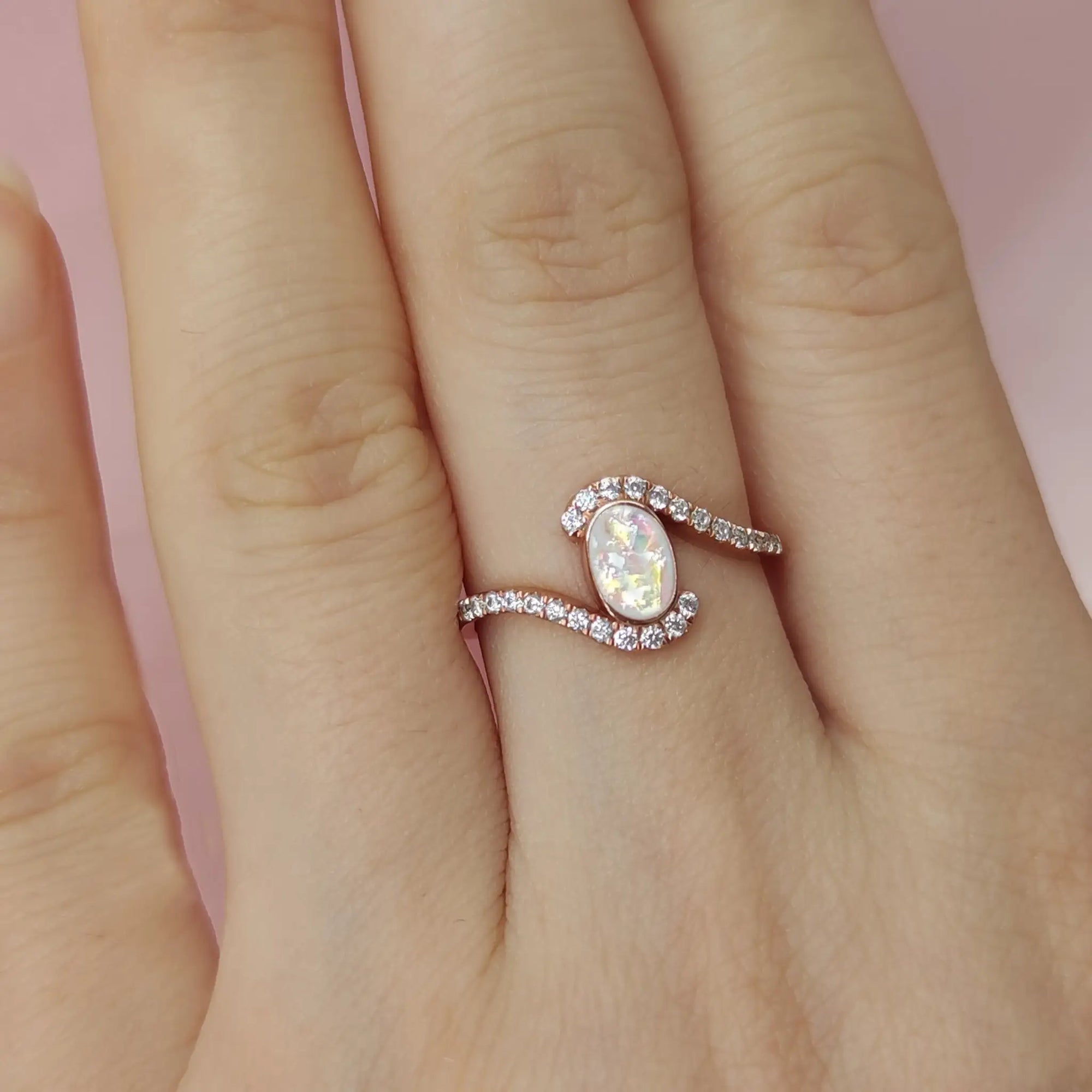 Boundless Love Ashes Ring - Elegance in Remembrance