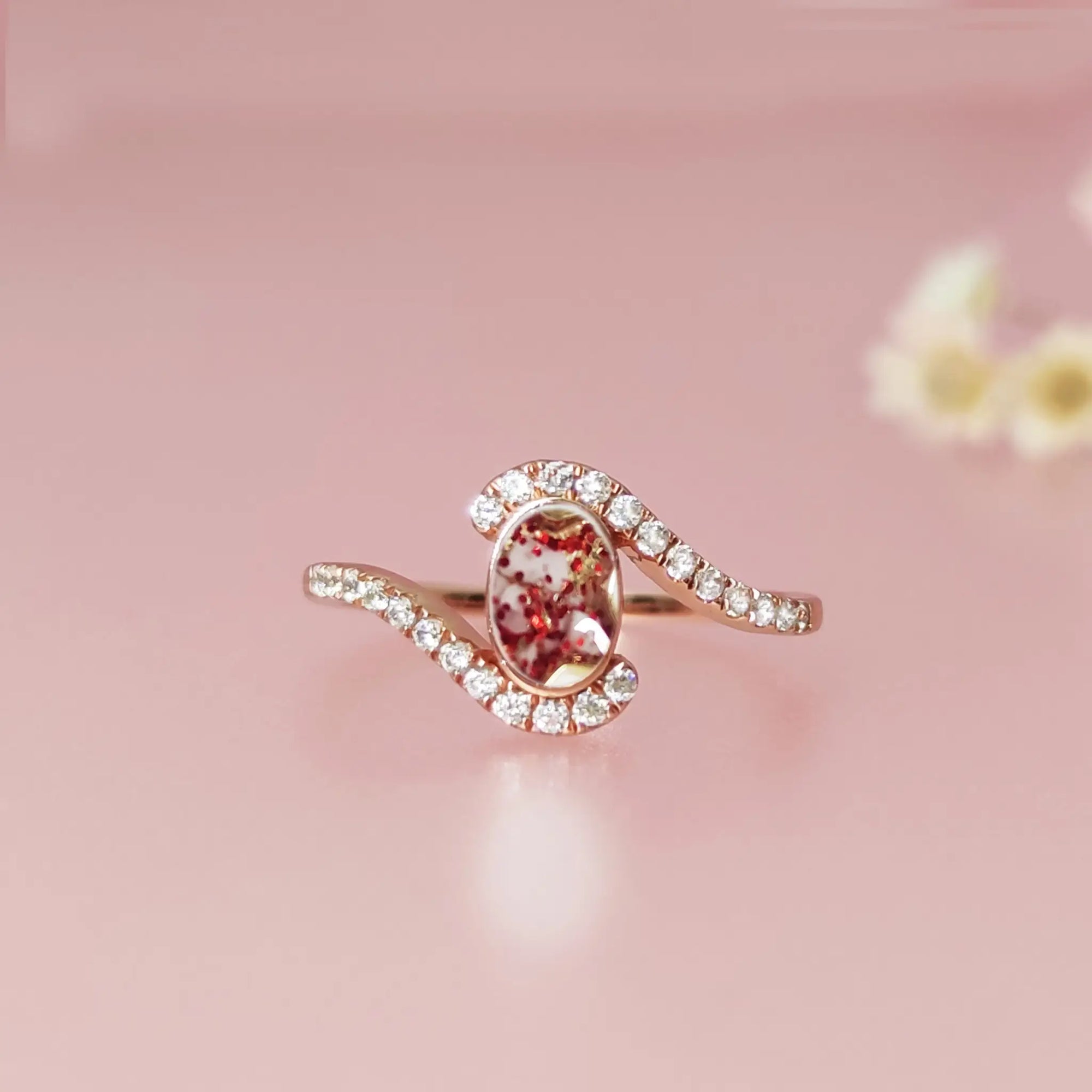 Boundless Love Ashes Ring - Elegance in Remembrance