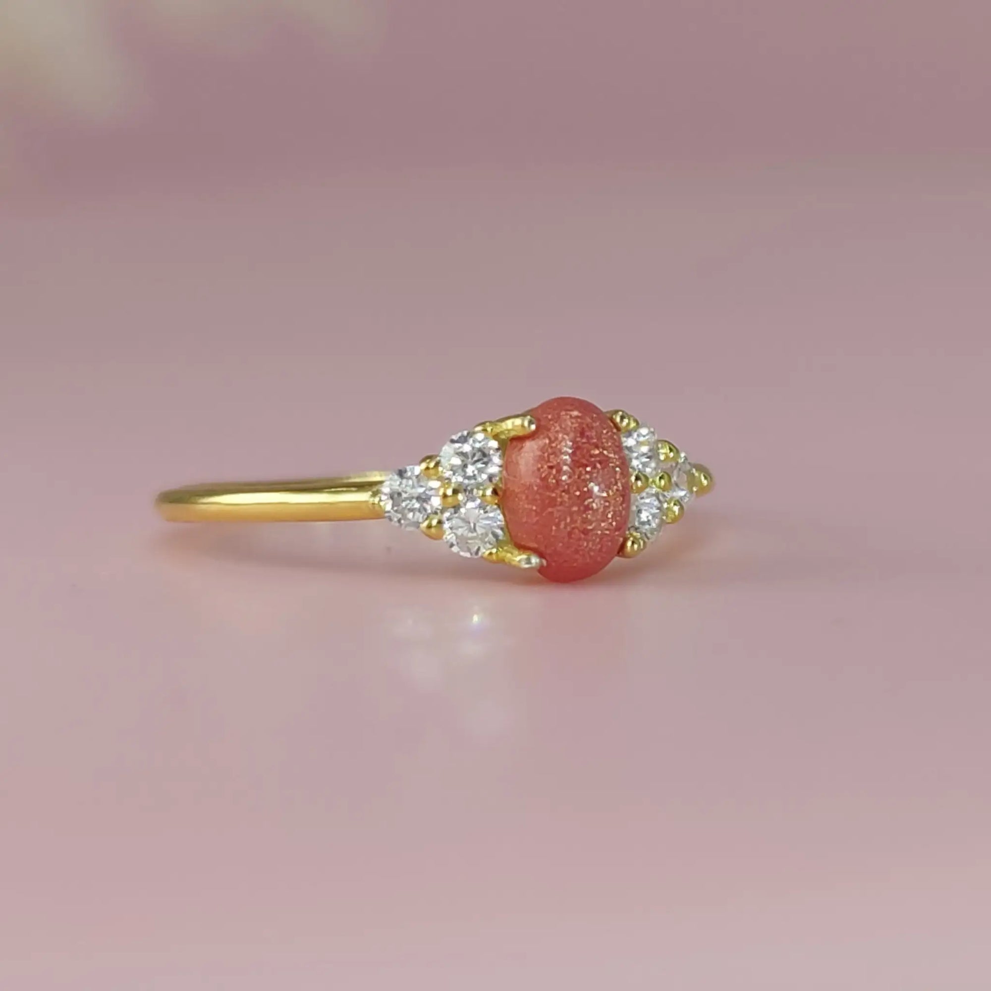 Cherished Essence Ashes Ring - Thoughtful Gift Idea
