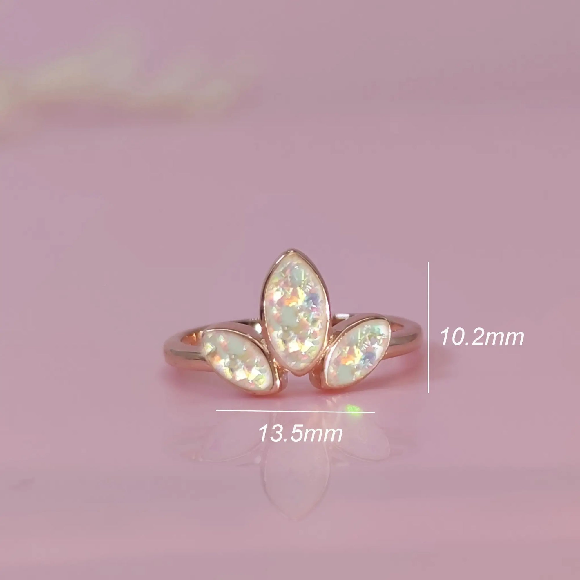 Cloverleaf Ashes Ring - Memorial Jewelry for Loved Ones