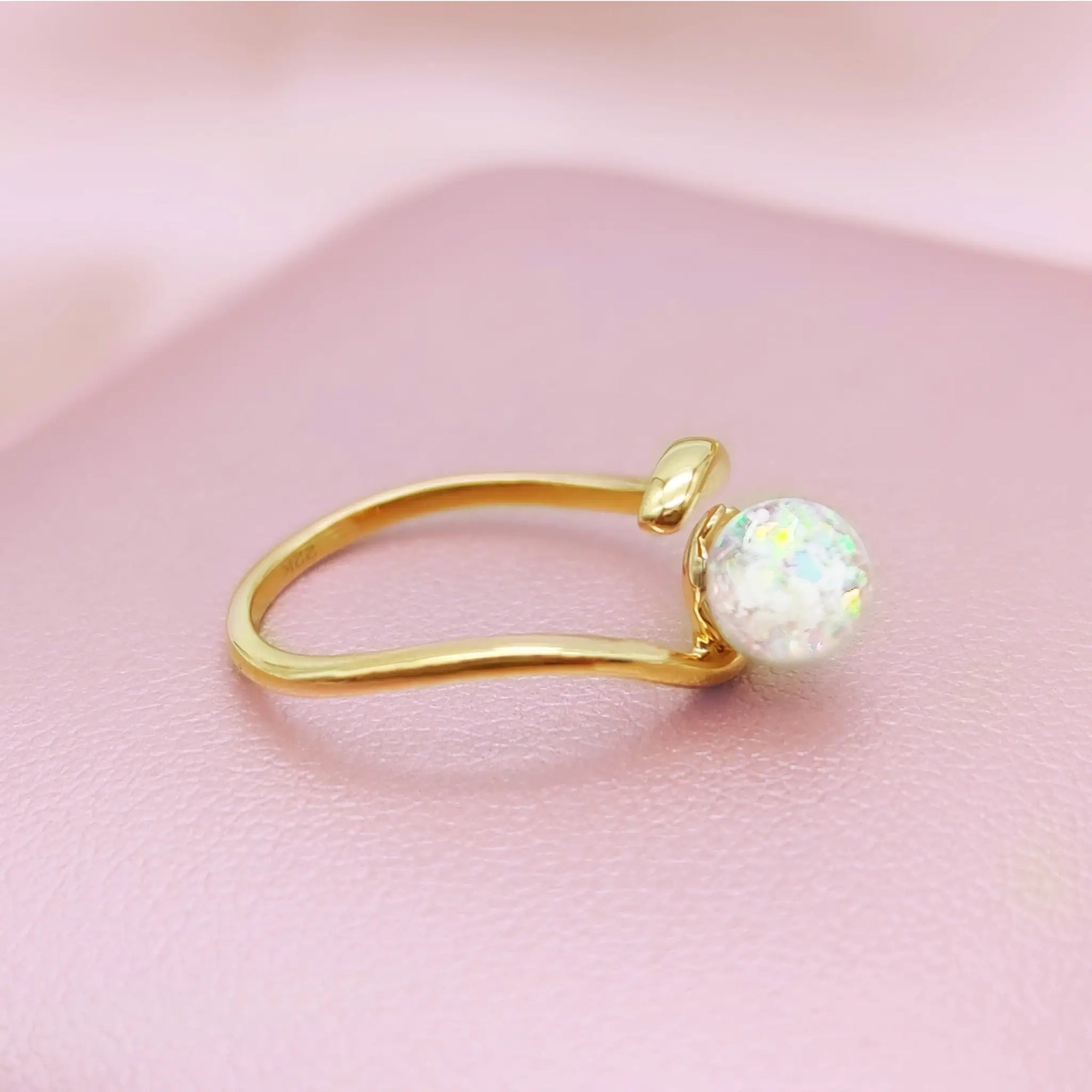 Handcrafted Flowing Light Ashes Ring for Cherished Memories