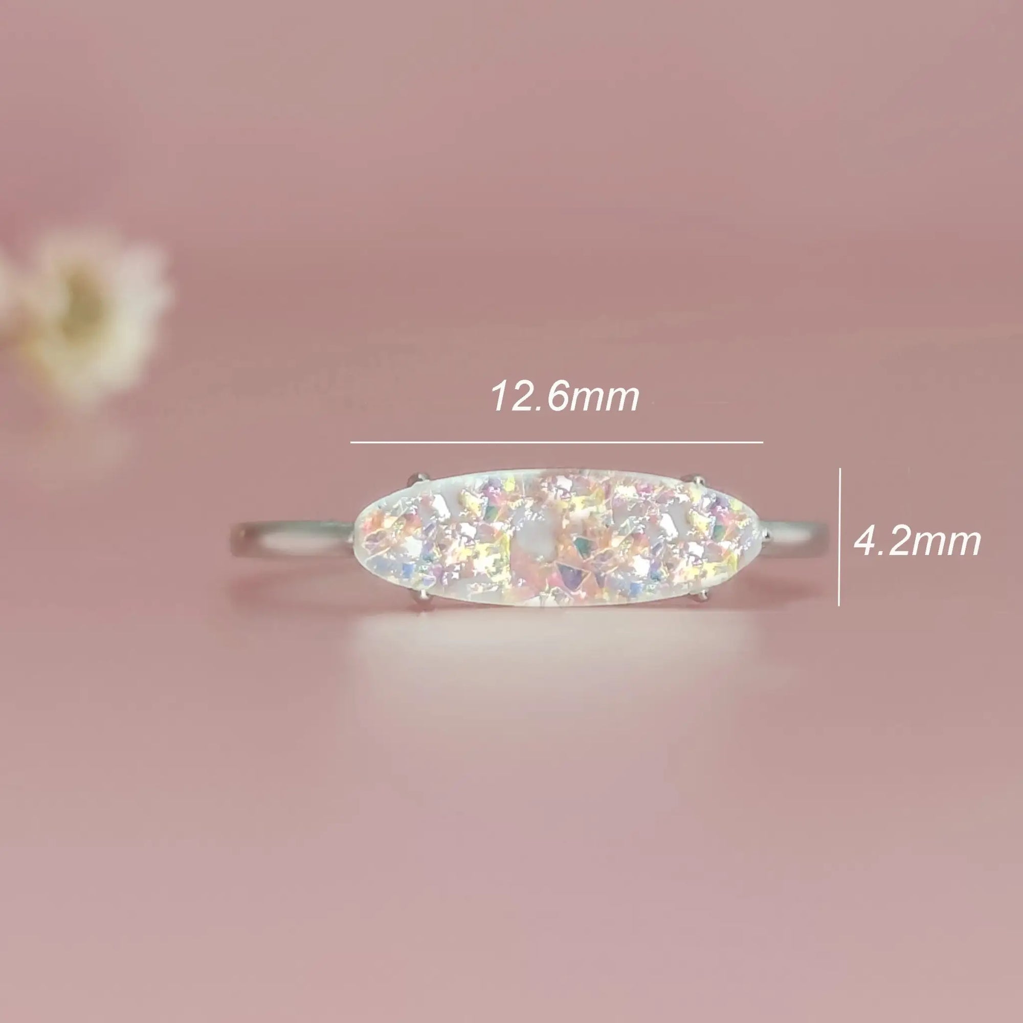 Elegance in Memory: Ashes Ring Keepsake Jewelry