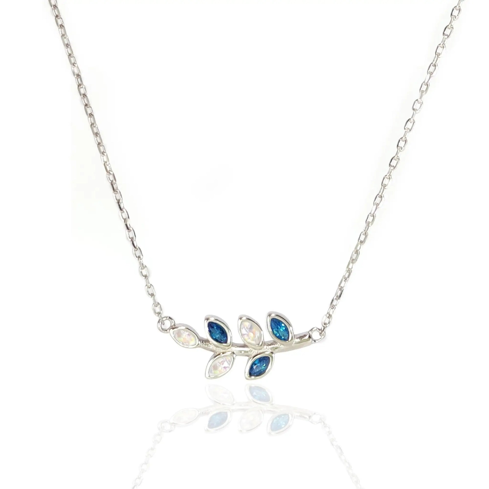 Evergreen Leaf Ashes Necklace: A Love Reminder