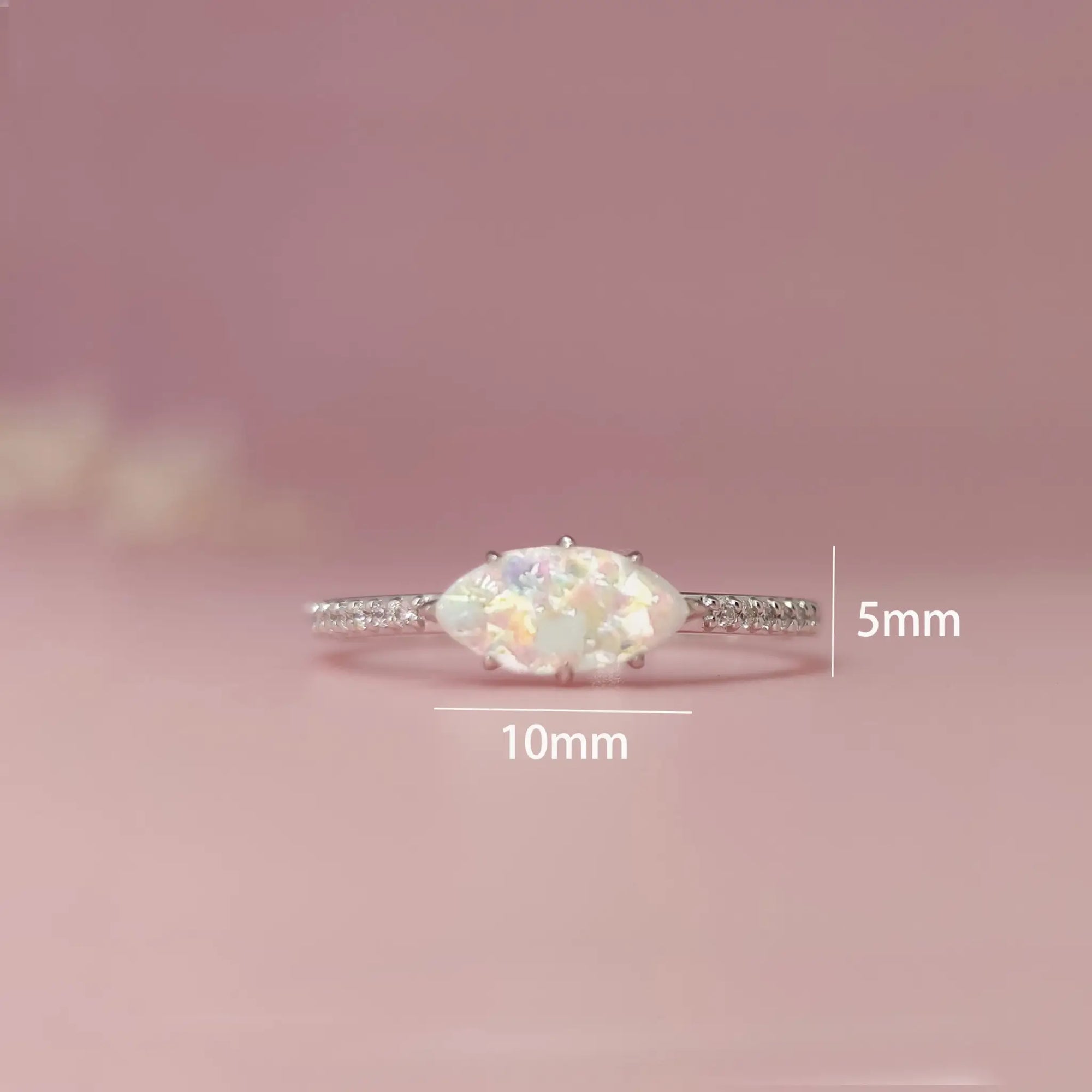 Love&#39;s Glow: Custom Ashes Ring for Lasting Memories