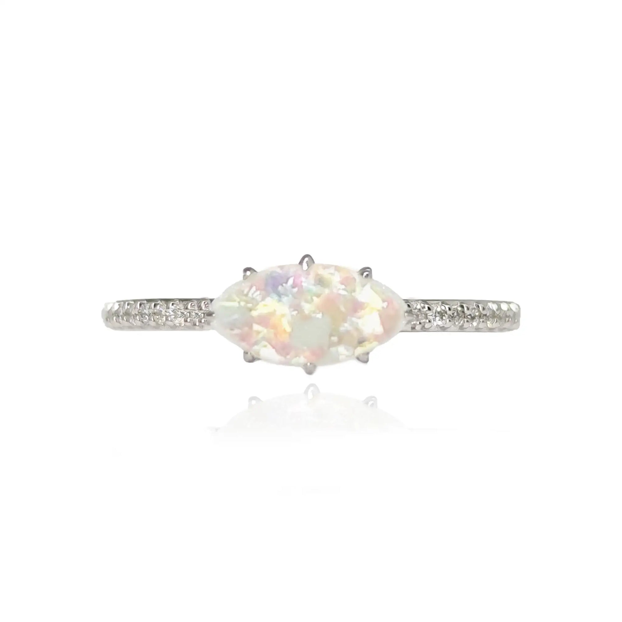 Love's Glow: Custom Ashes Ring for Lasting Memories