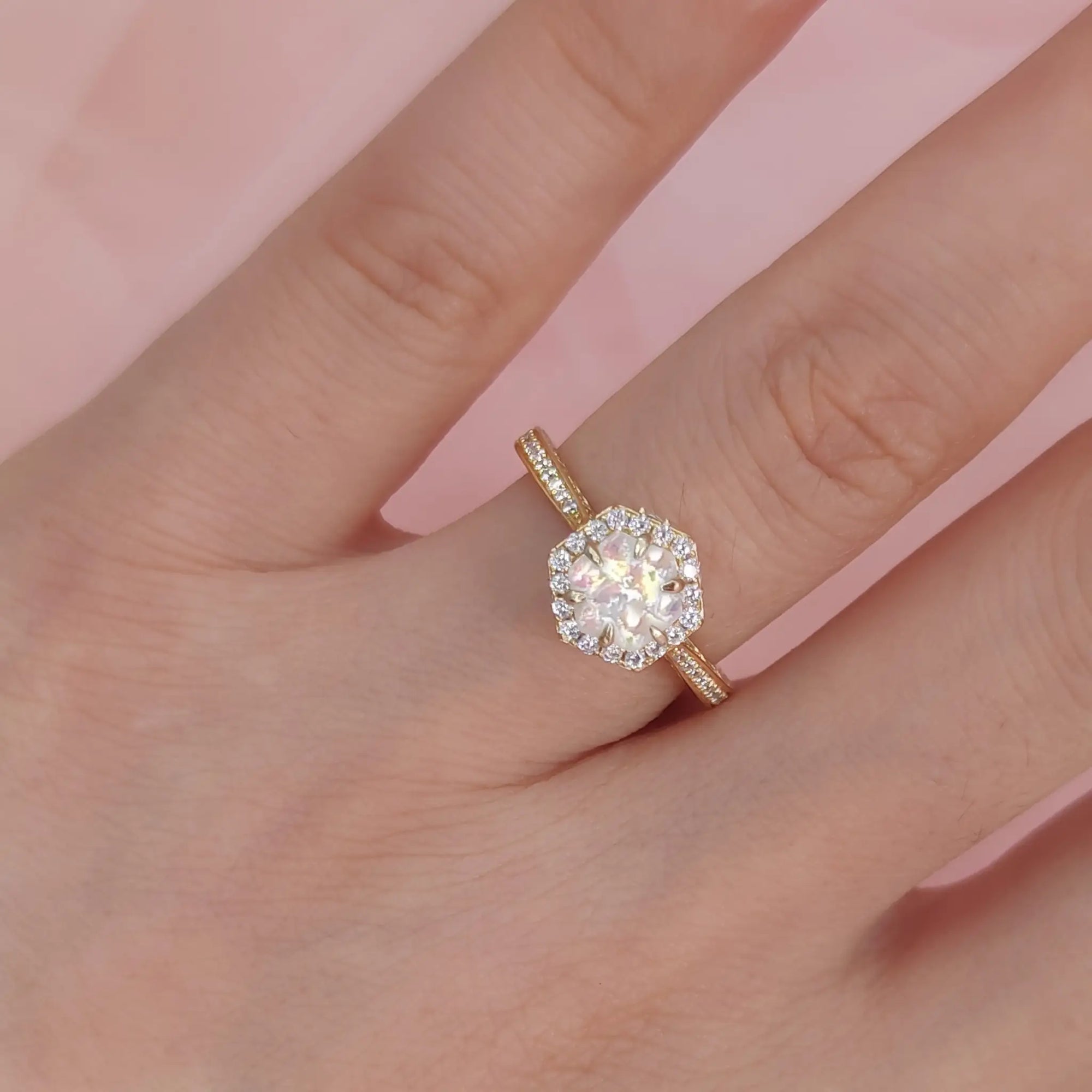 Honeycomb Grace Ashes Ring: A Love Tribute
