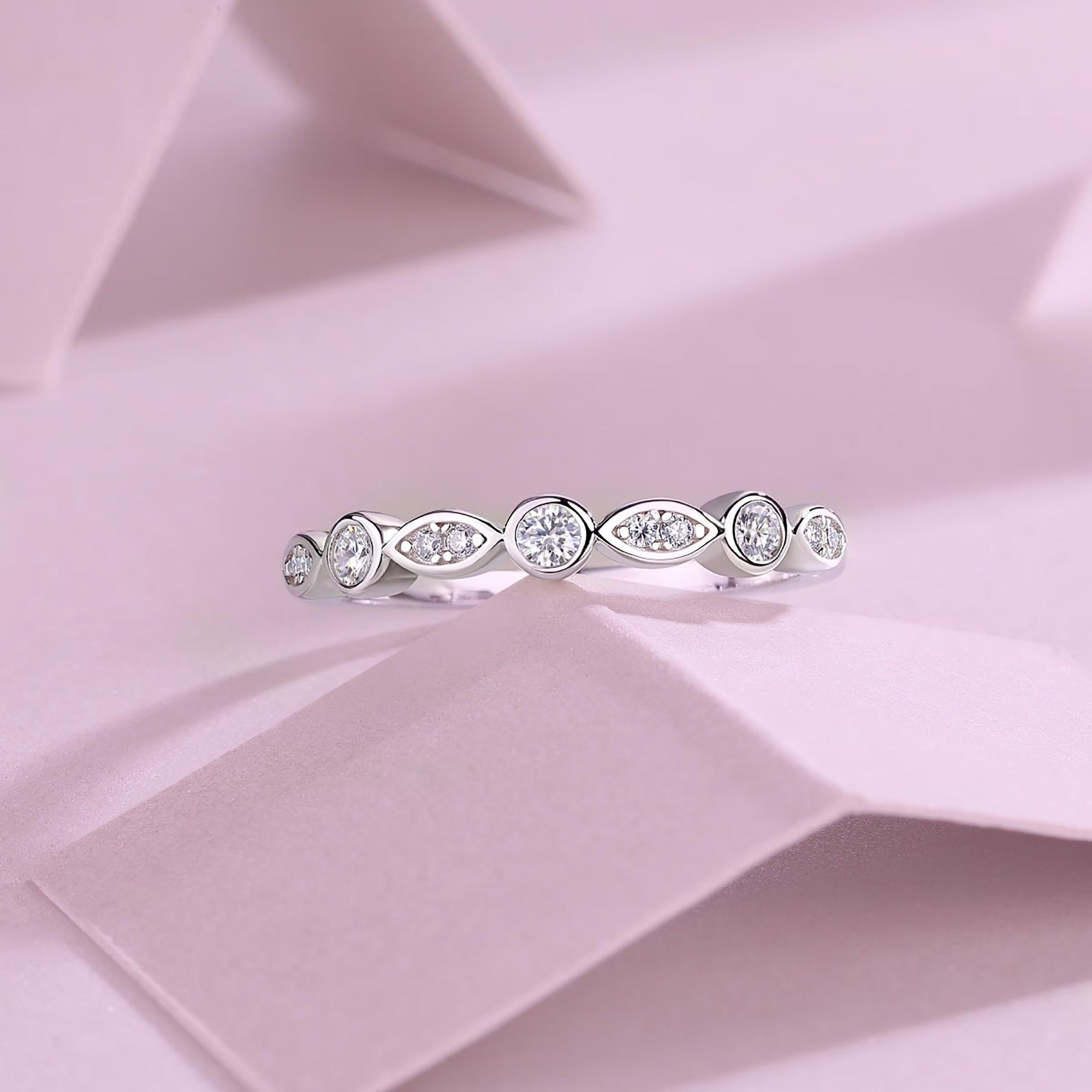 Endlose Liebe: Geburtsstein-Aschering