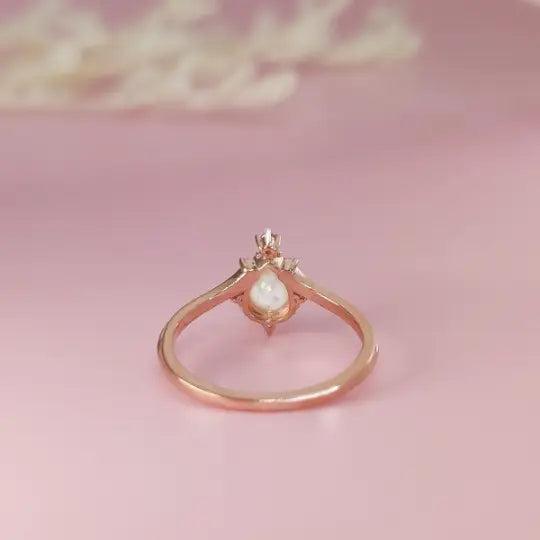 Teardrop Ashes Ring - Elegant Memorial Jewelry