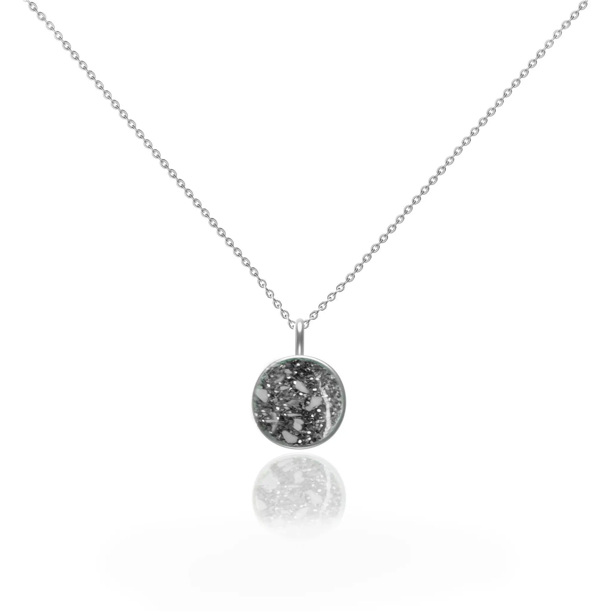 Meaningful Ashes Necklace for Thoughtful Gifts