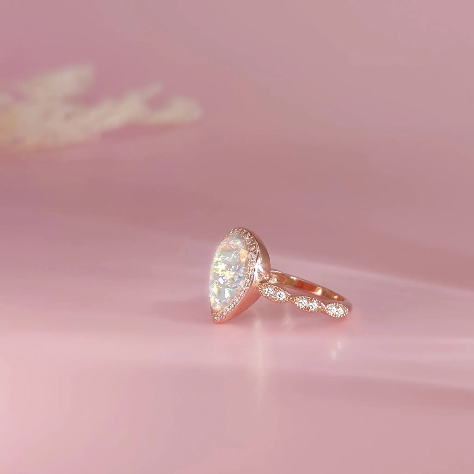 Handcrafted Lumina Essence Ashes Ring in Rose Gold