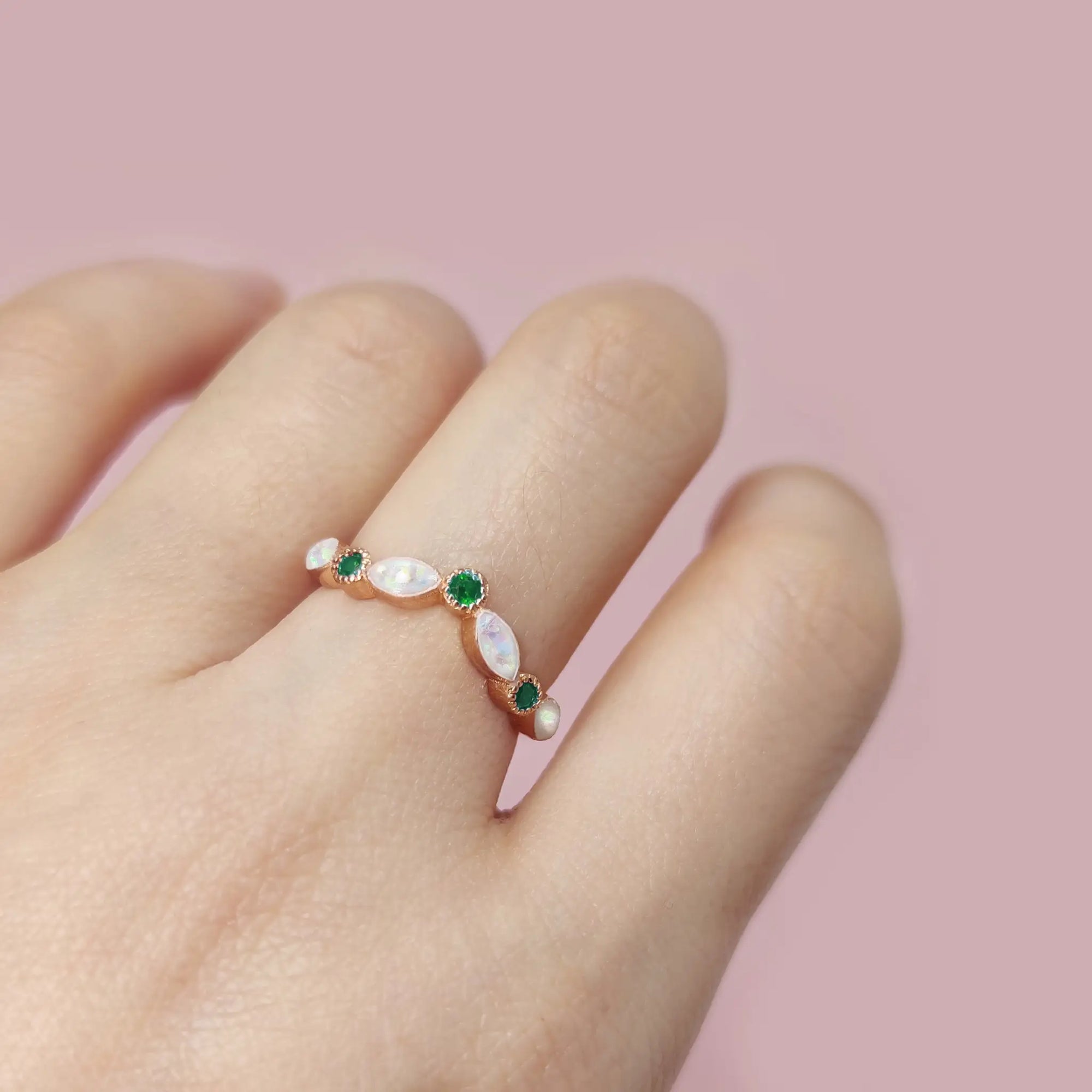 Personalized Radiant Ashes Ring for Cherished Memories