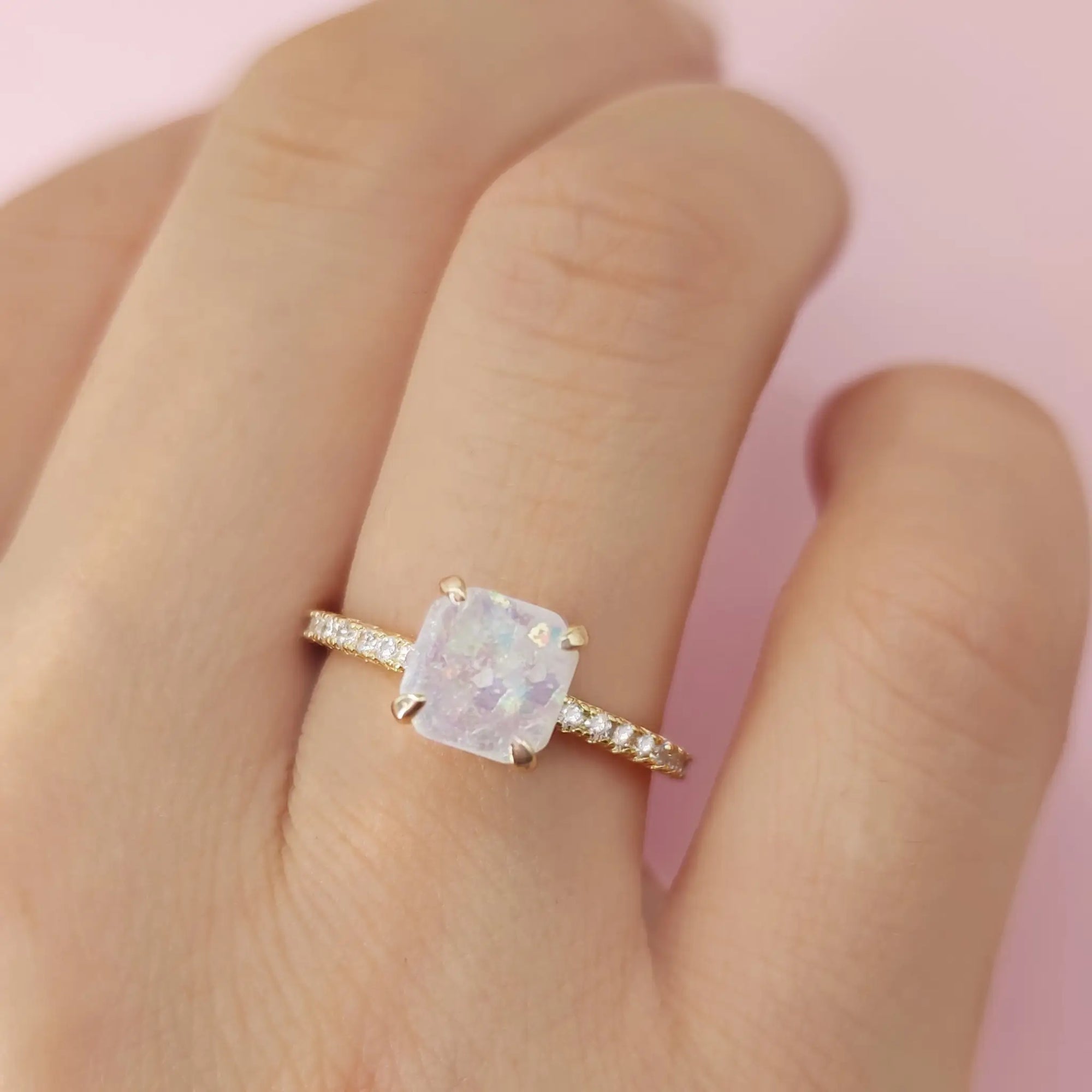 Personalized Ashes Ring: A Unique Keepsake