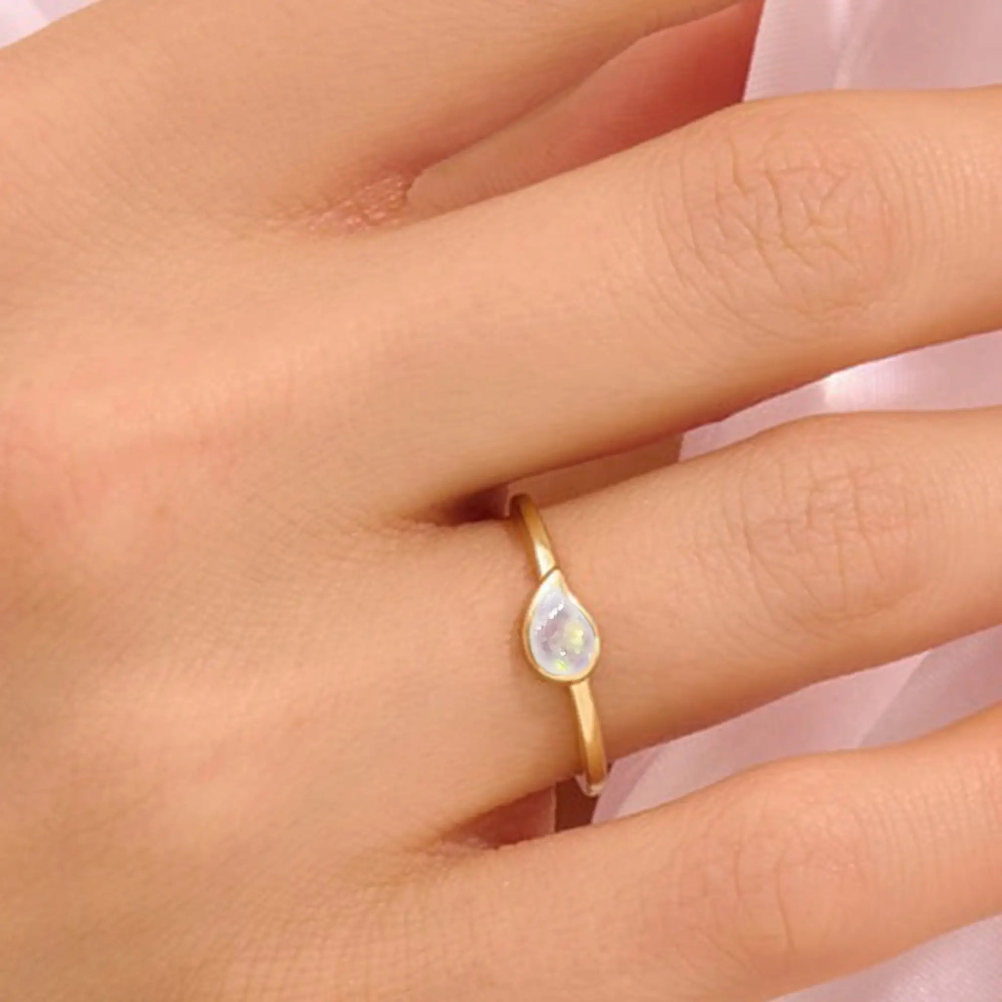 Pure Drop Ashes Ring: Love in Every Teardrop