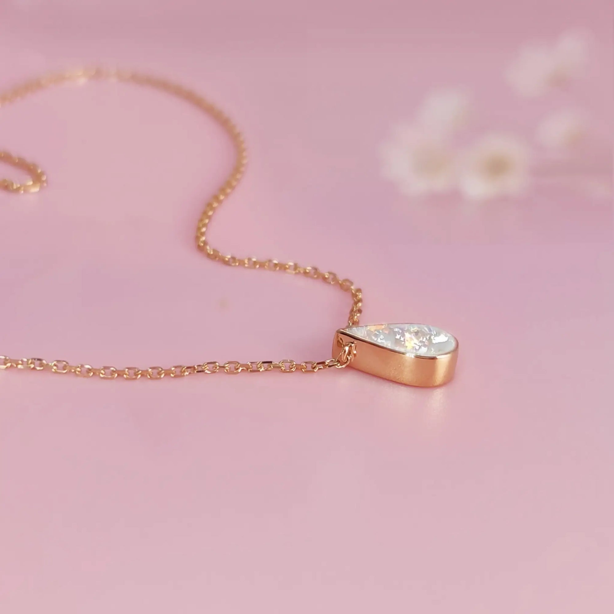 Serenity Droplet: Ashes Necklace gold-ashes-necklace-0-链子一体