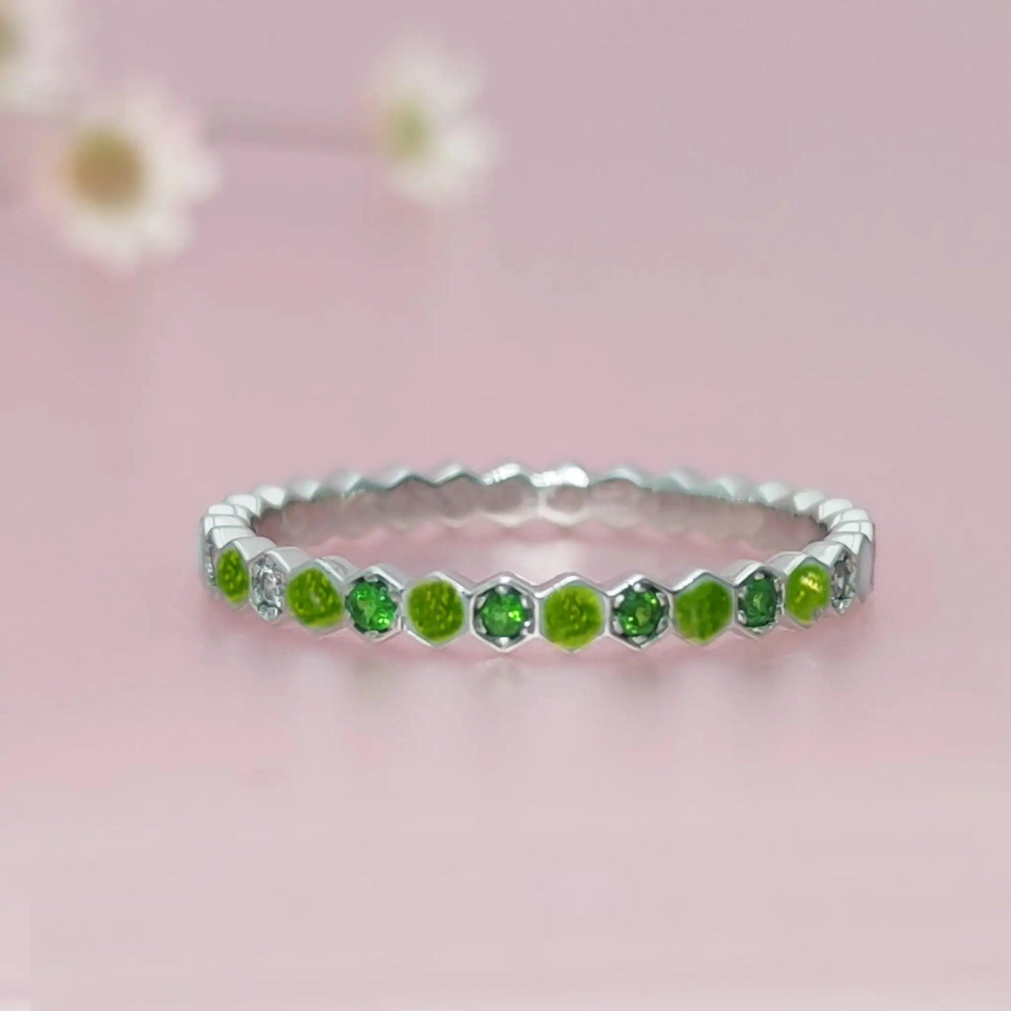 Love &amp; Memories: Honeycomb Ashes Ring