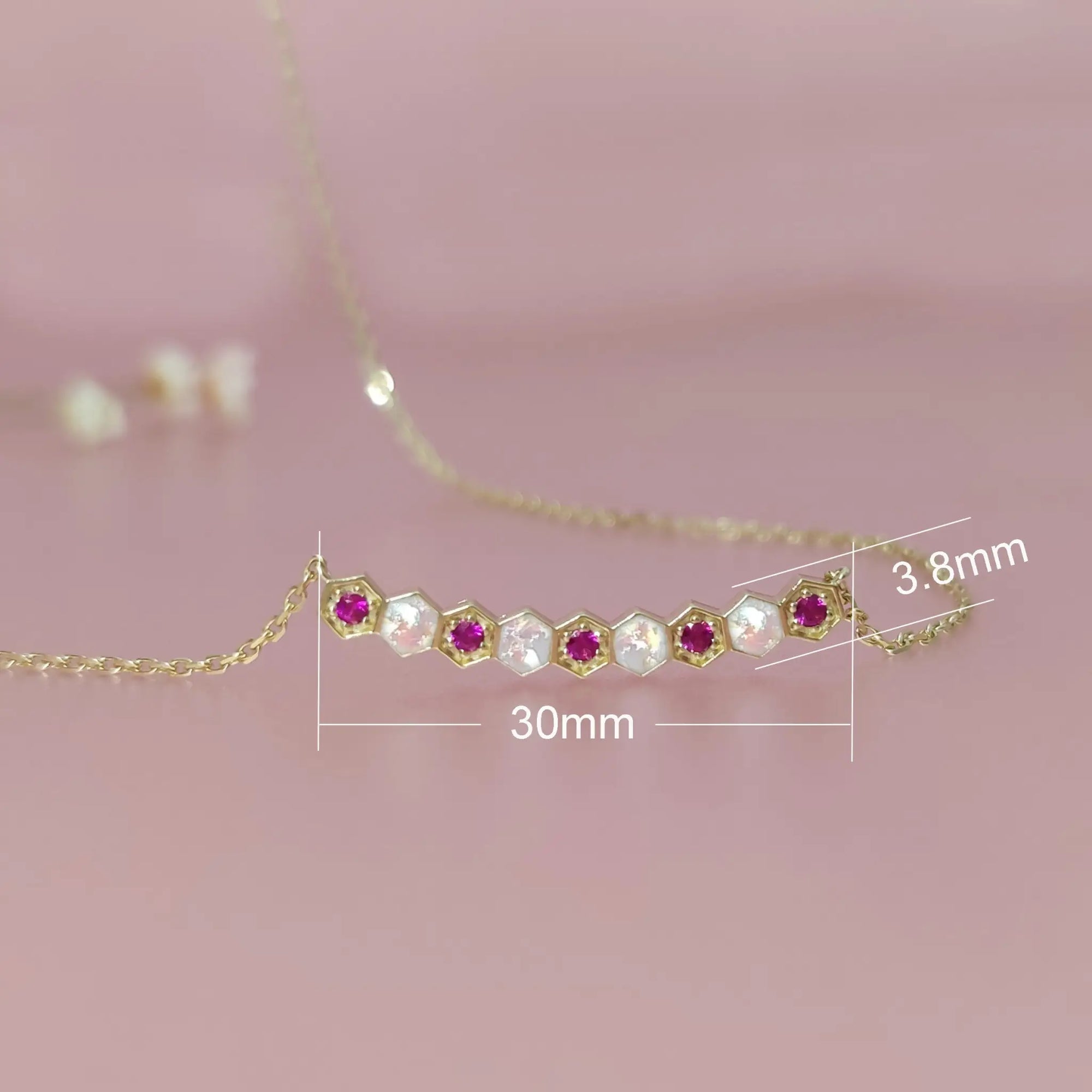 Personalized Honeycomb Ashes Necklace for Cherished Memories